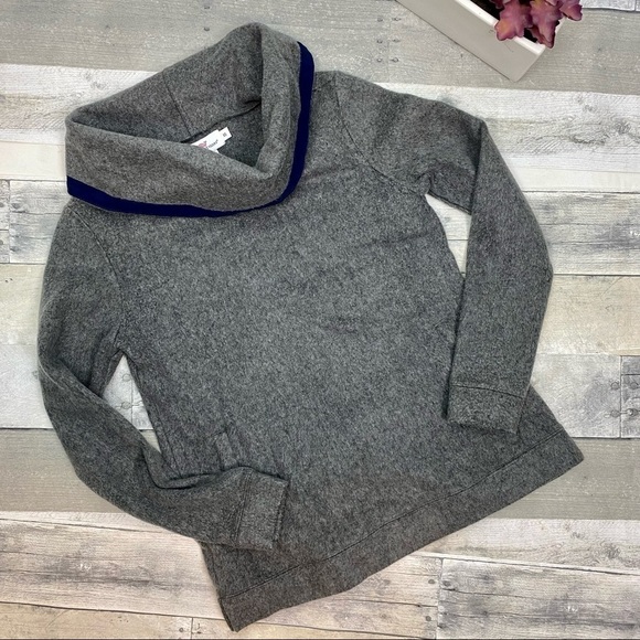 Vineyard Vines Cowl neck gray sweater size XS - Picture 5 of 14